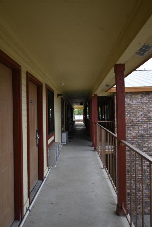 Coachway Inn Luling Extérieur photo